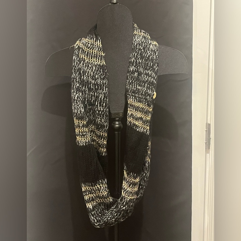 Betsey Johnson Black and White Knit Scarf